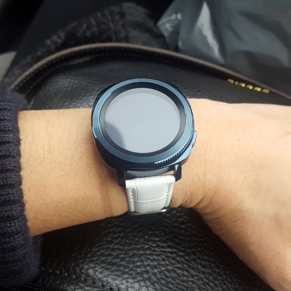 Samsung Gear Sport Smartwatch - Picture 6 of 7